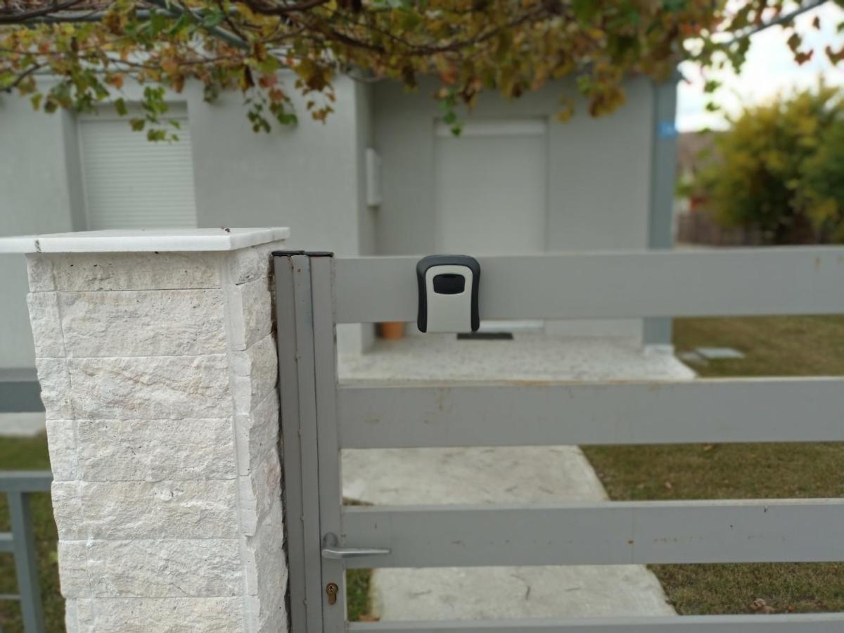 Το Άλλο Σπίτι... Villa Aridaía Exterior foto